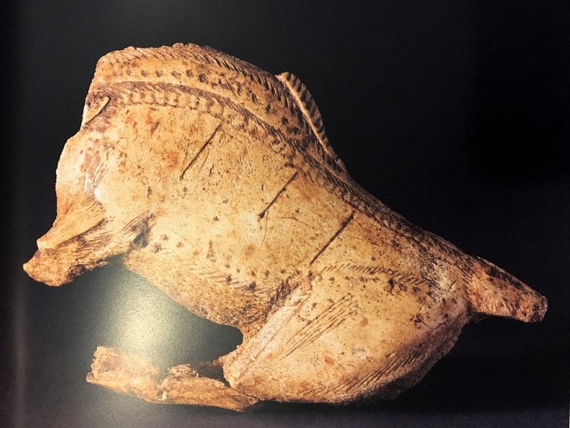 Statuette figurant un bison - Grotte du Mas d'Azil - Magdalénien - Photo MAN la collection Piette (1024x769) (800x601)